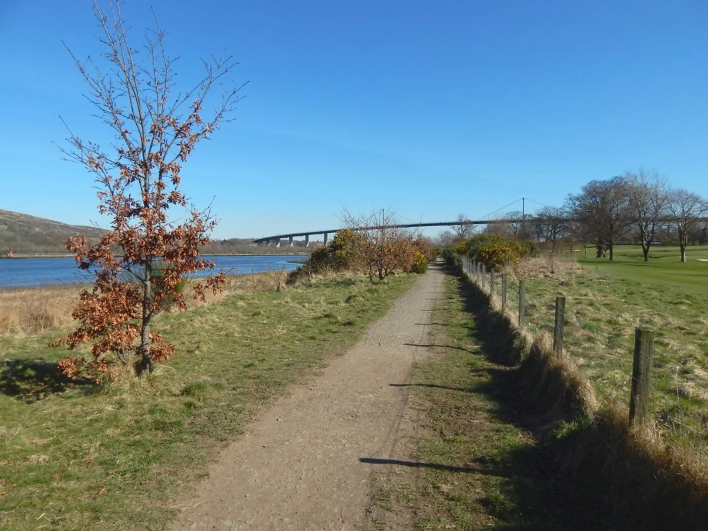 An image depicting the trail Clyde Coastal Path and its surrounding area.