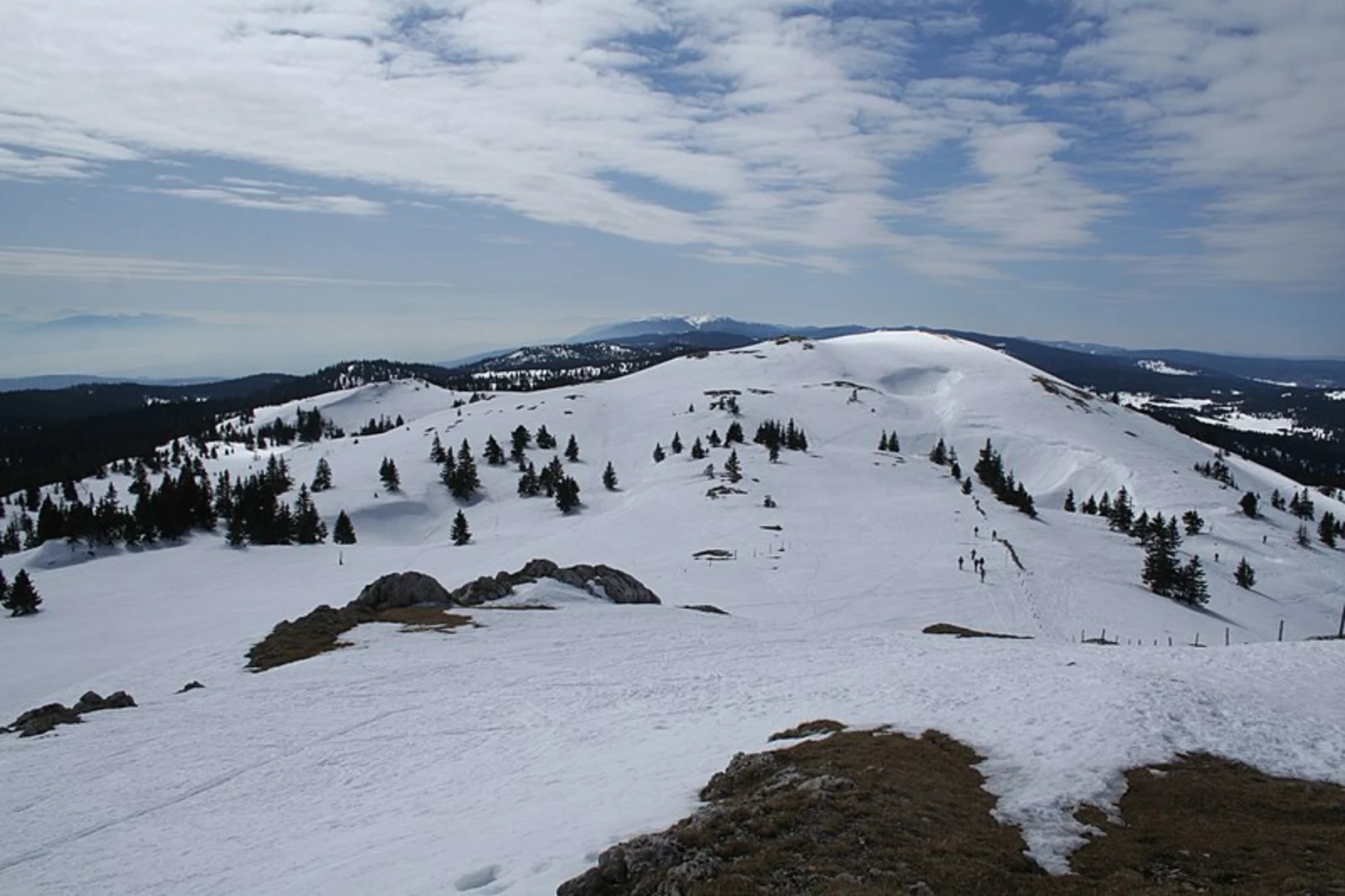 An image depicting the trail Mont Tendre - From Mollendruz to Marchairuz and its surrounding area.