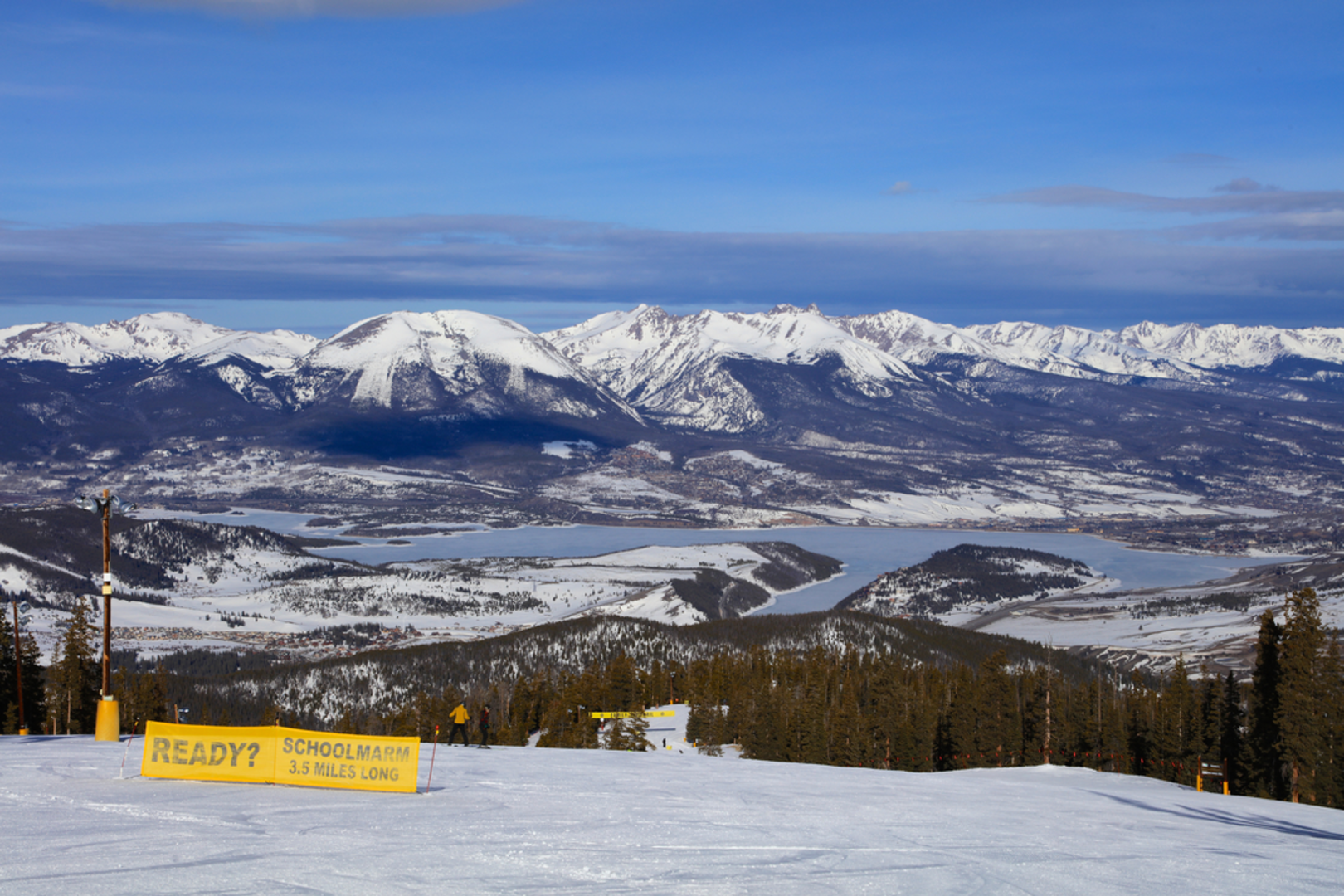 An image depicting the trail South Willowbrook Trail and its surrounding area.