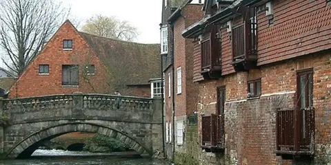 An image depicting the trail Winchester to Cheesefoot Head and its surrounding area.
