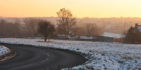 An image depicting the trail Bristol and Bath Railway Path and its surrounding area.