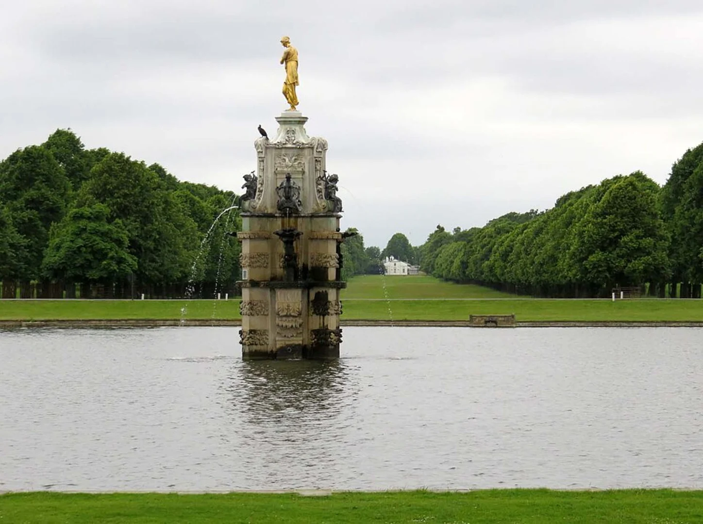 An image depicting the trail Kingston to Feltham Walk via Diana Fountain and its surrounding area.