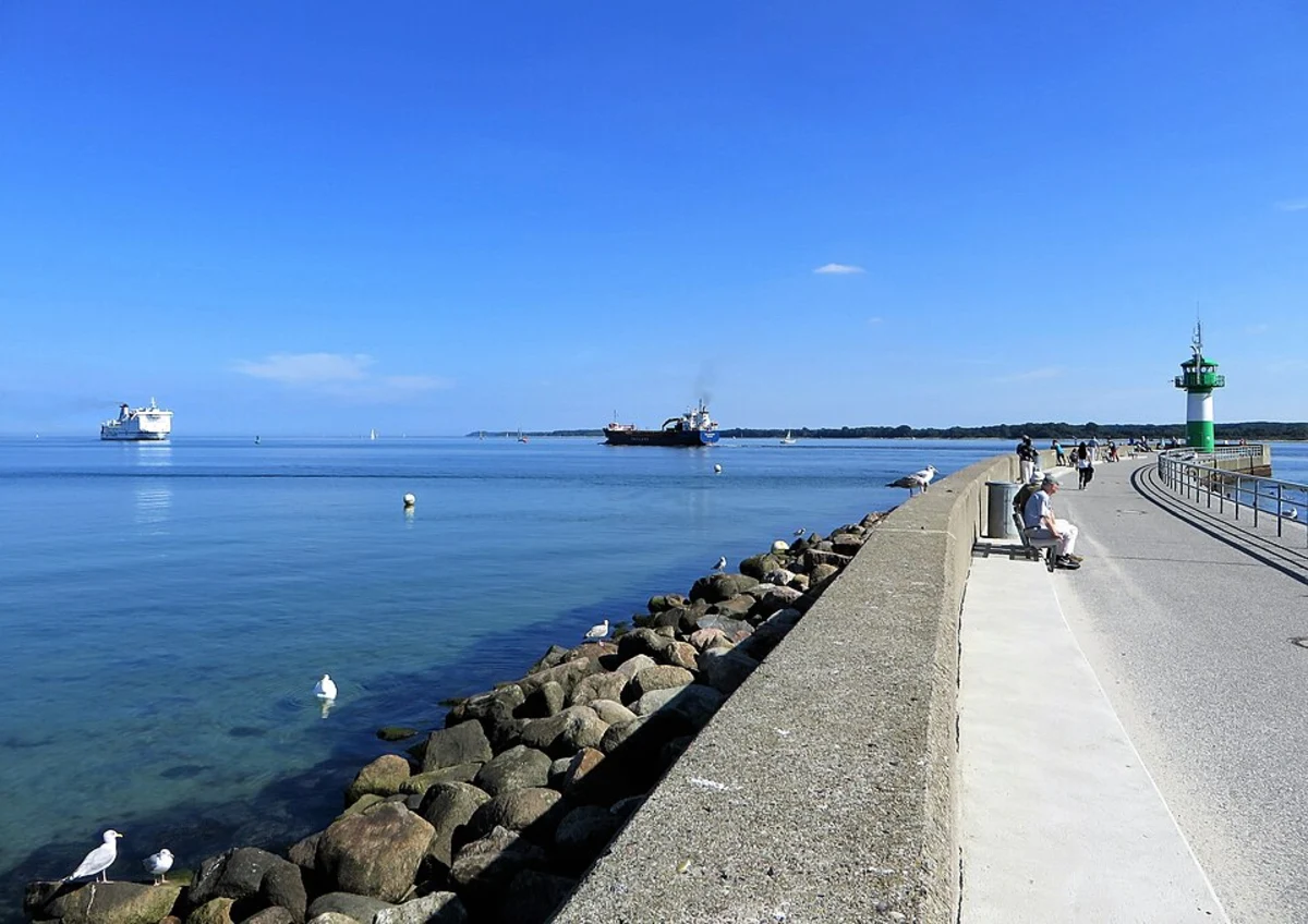 Gruenstrand and Nordermole Loop