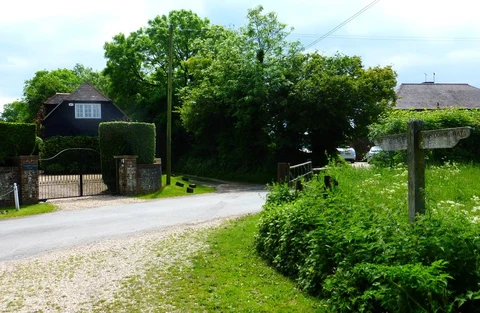 An image depicting the trail Coombe Circular Path and its surrounding area.