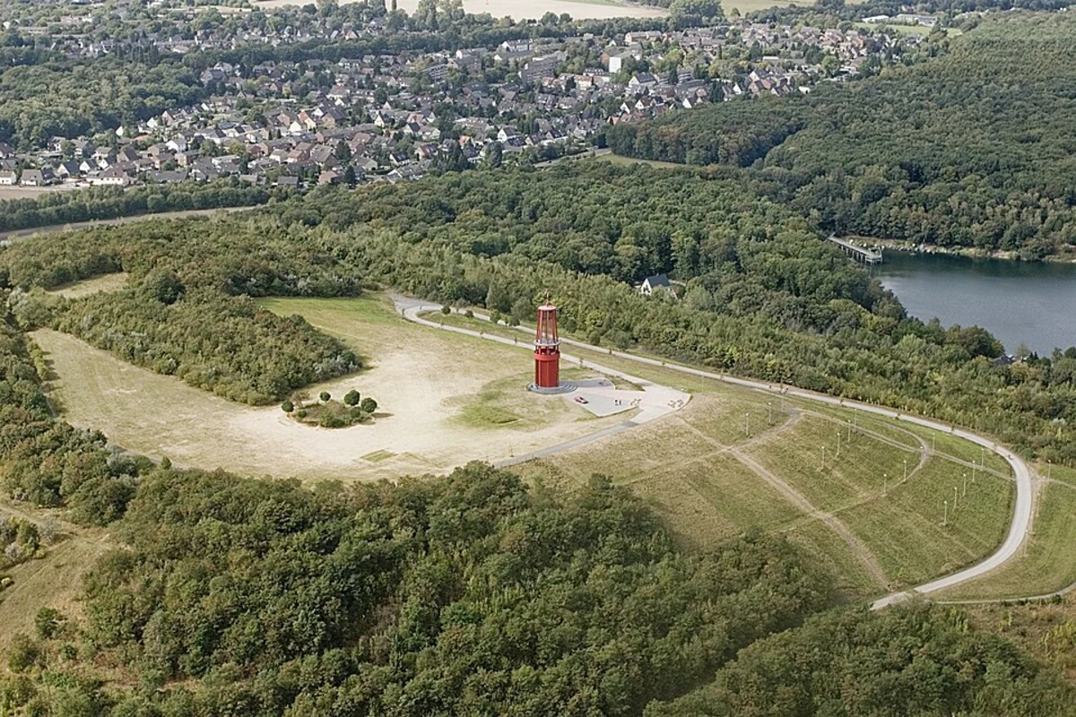 Halde Rheinpreußen, Waldsee, Bareler Busch and Lohheidersee Loop