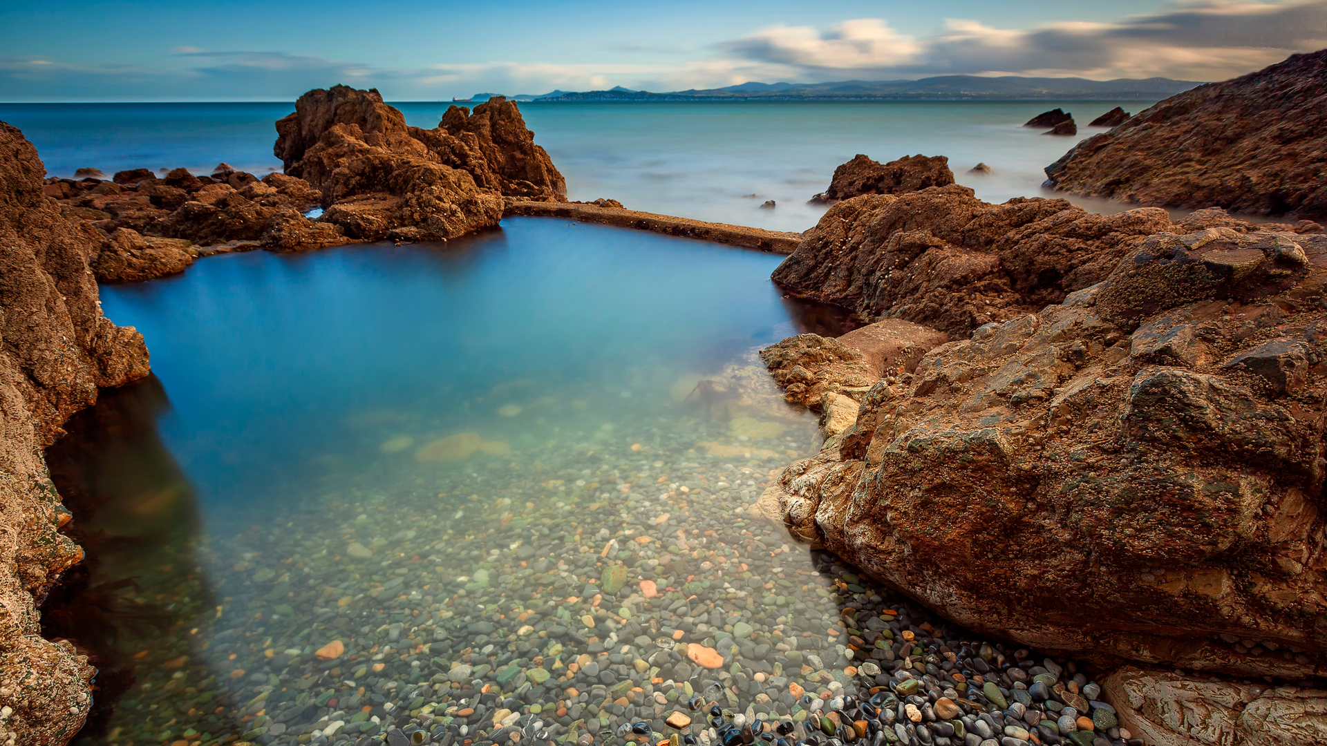 An image depicting the trail Howth - Black Linn Loop and its surrounding area.