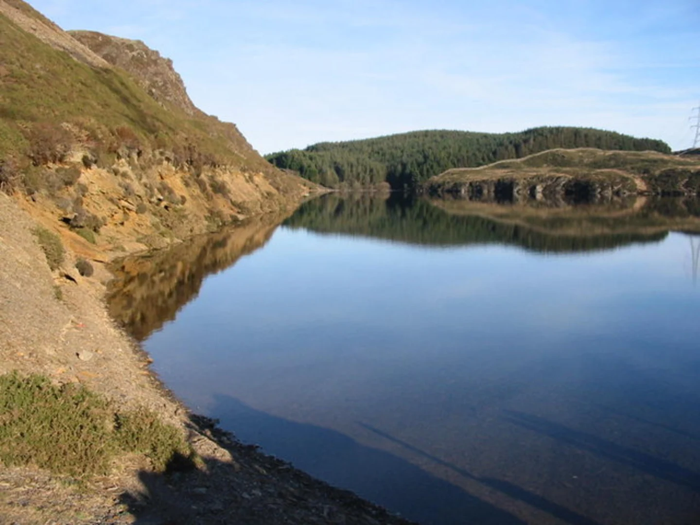 An image depicting the trail Snowdonia Way and its surrounding area.