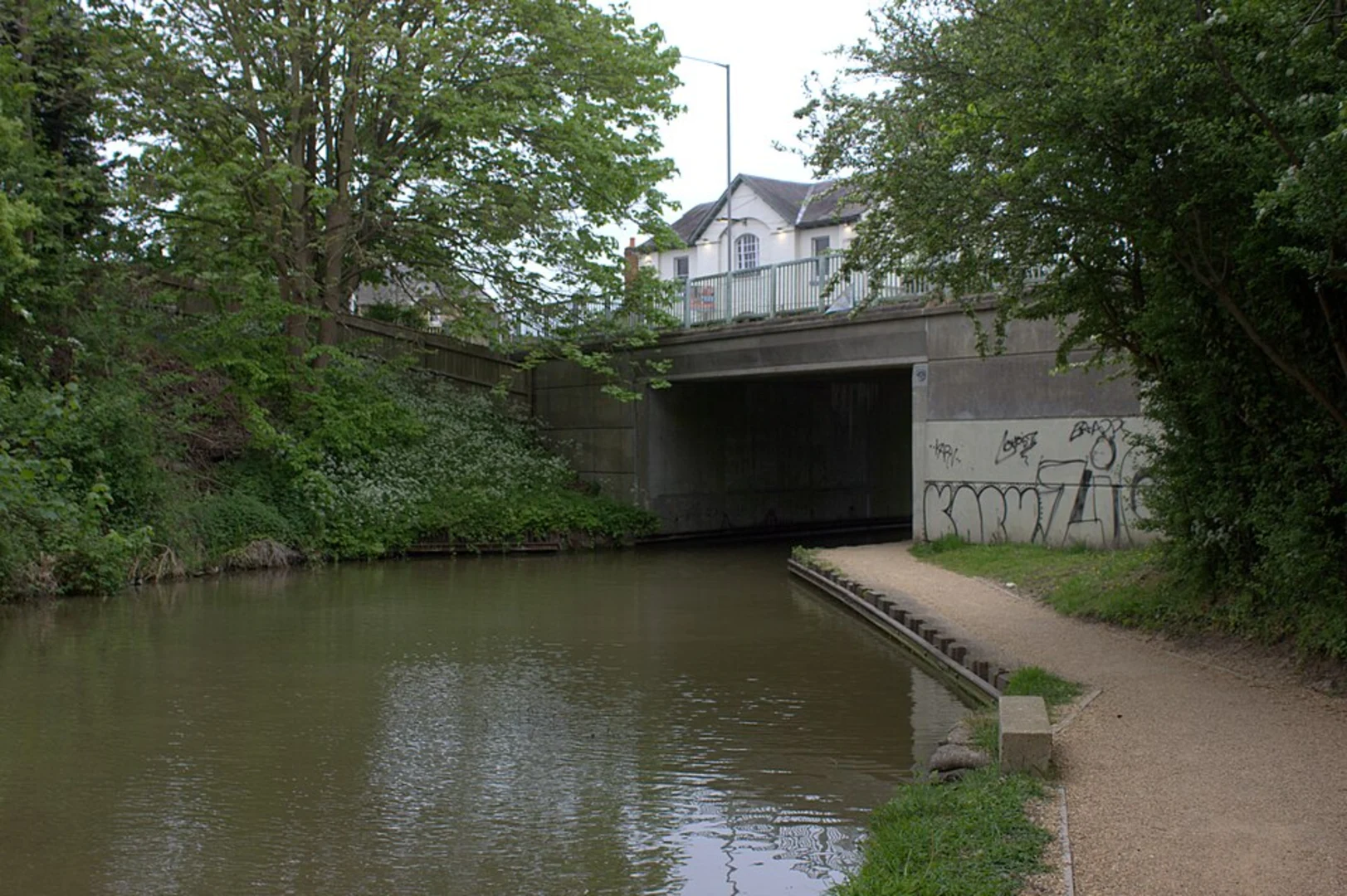 An image depicting the trail Ouse Valley Park Loop and its surrounding area.