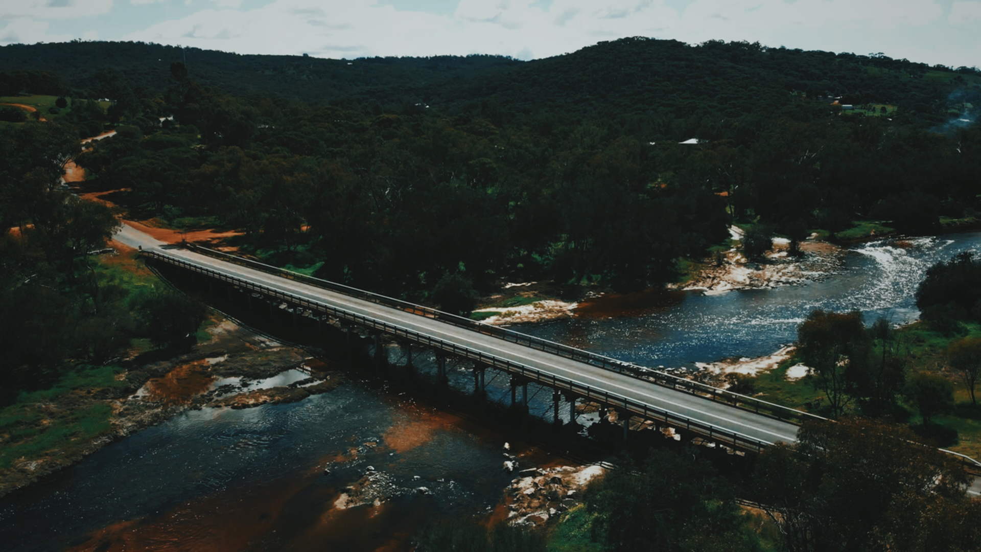 An image depicting the trail Toodyay Food and Picnic Trail and its surrounding area.