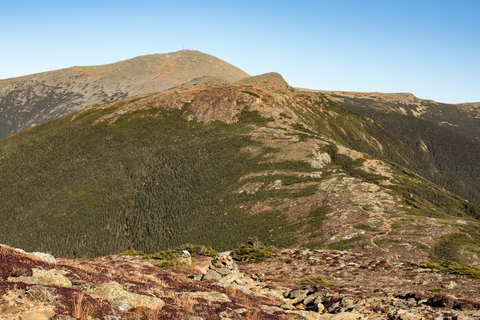 An image depicting the trail Mount Eisenhower via Crawford Path and its surrounding area.
