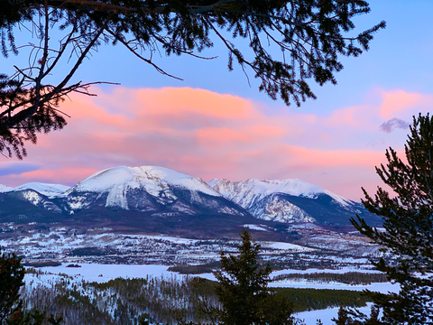 An image depicting the trail Salt Creek Trail and its surrounding area.