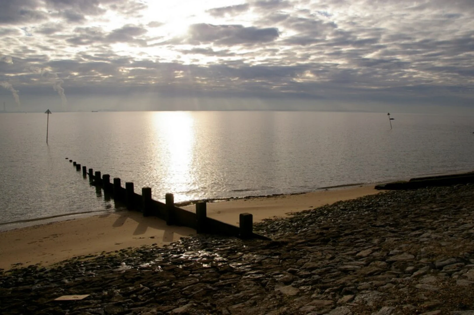 An image depicting the trail Benfleet to Southend on Sea Walk and its surrounding area.