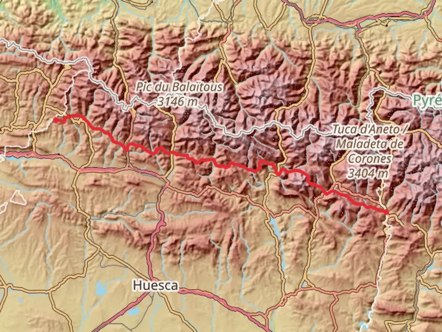 An image depicting the trail GR 15 - Subpyrenean Path and its surrounding area.