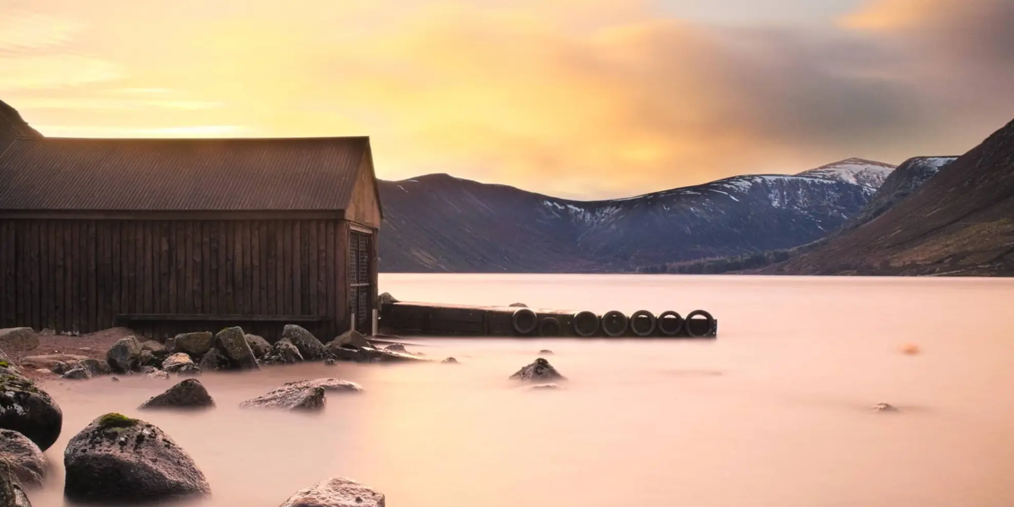 An image depicting the trail Loch Muick Loop from Spittal of Glenmuick and its surrounding area.
