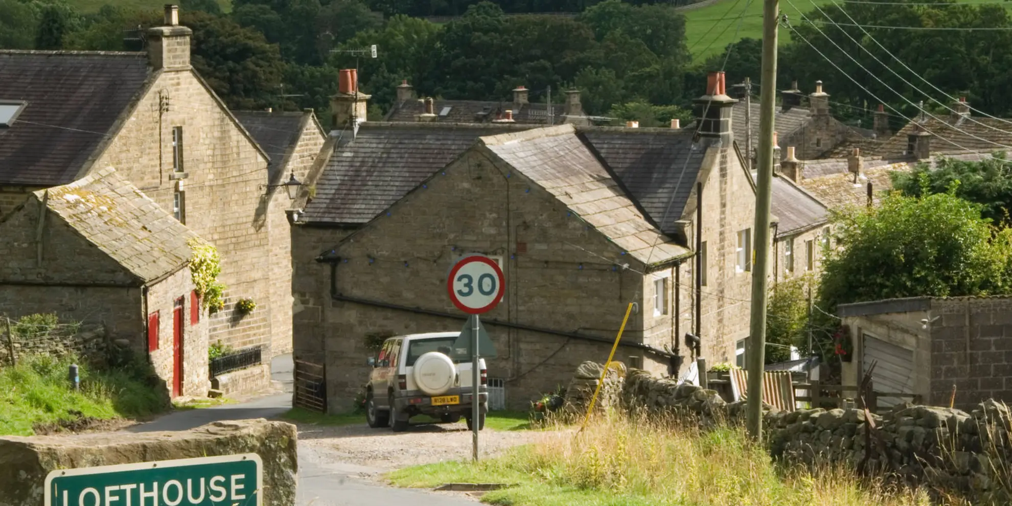 An image depicting the trail Lofthouse - Upper Nidderdale - Woogill Moor - Dale Edge and Lofthouse Moor and its surrounding area.