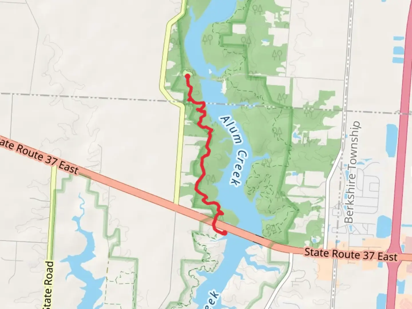An image depicting the trail Maple Glen Bridle Trail and its surrounding area.