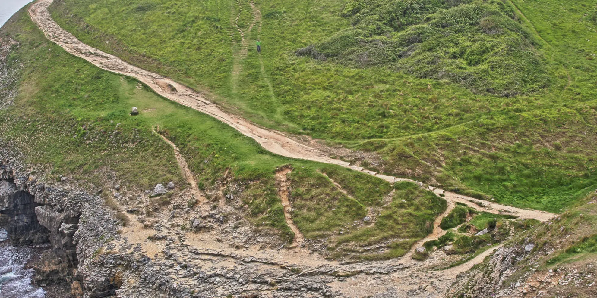An image depicting the trail Dancing Ledge and Durlston Head from Langton Matravers and its surrounding area.