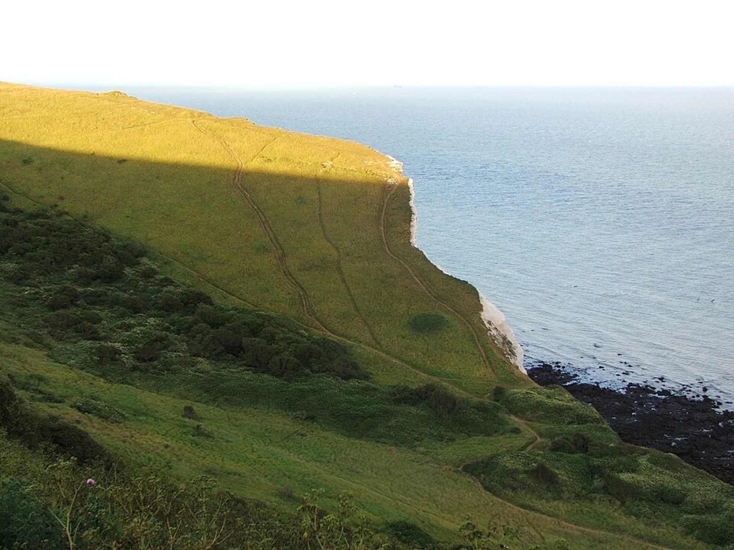 An image depicting the trail Dover to Walmer Walk and its surrounding area.