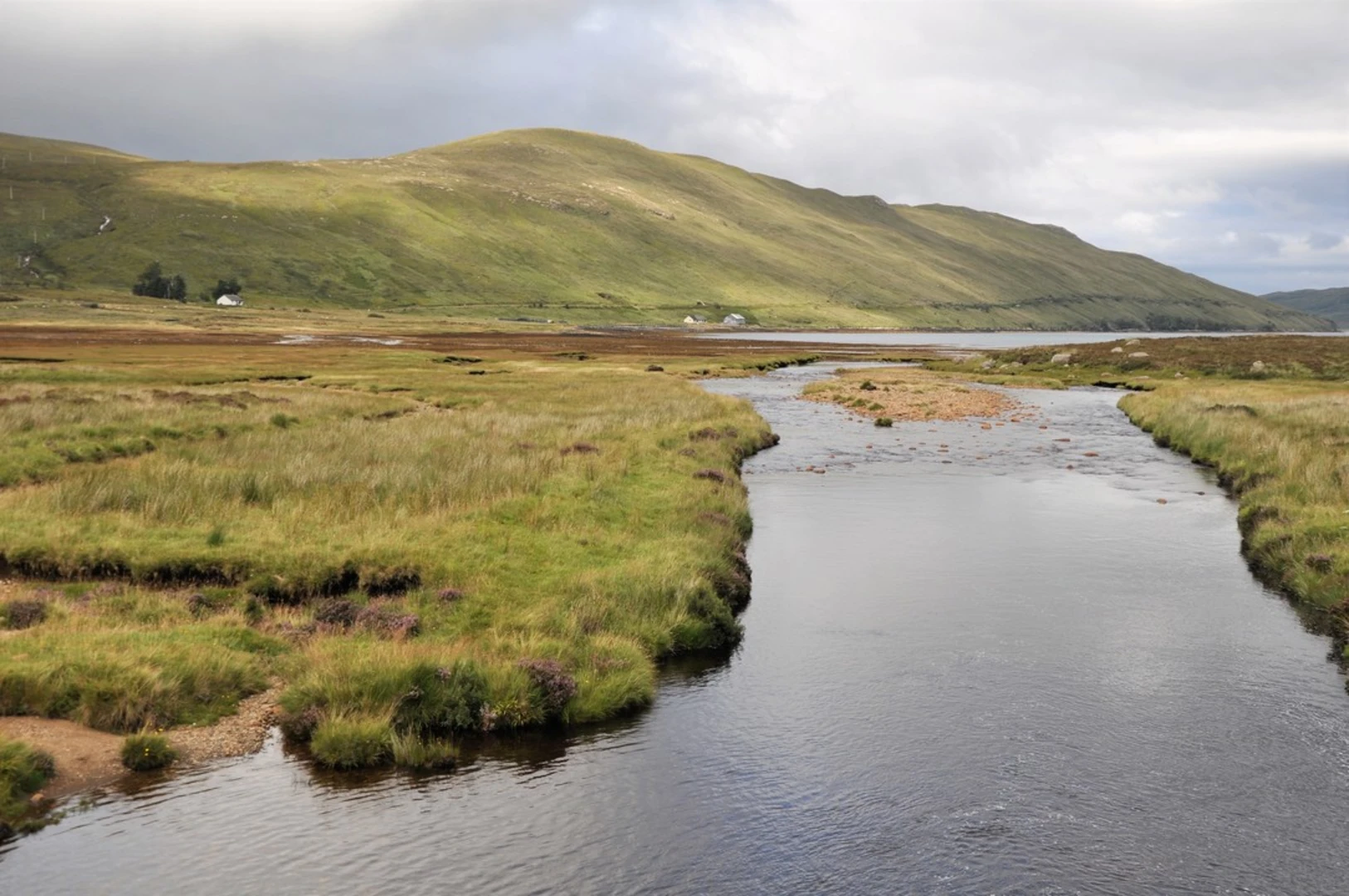 An image depicting the trail Marsco from Loch Ainort and its surrounding area.