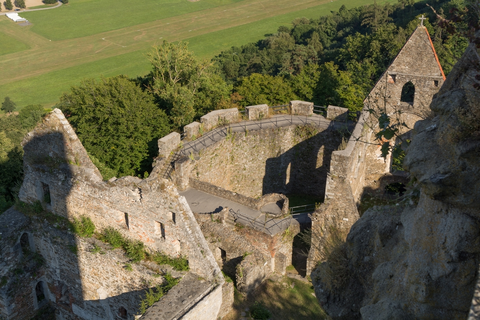 An image depicting the trail Pupping Wolfgang Loop Trail and its surrounding area.