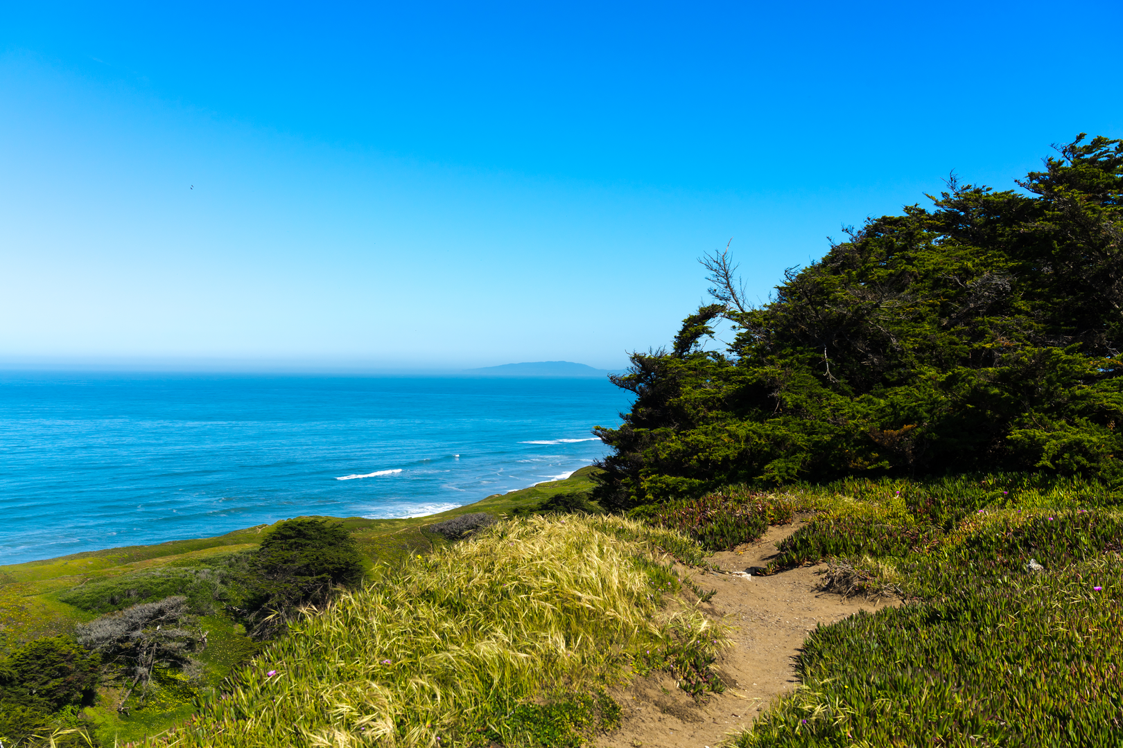 An image depicting the trail Thornton Beach Road Loop and its surrounding area.