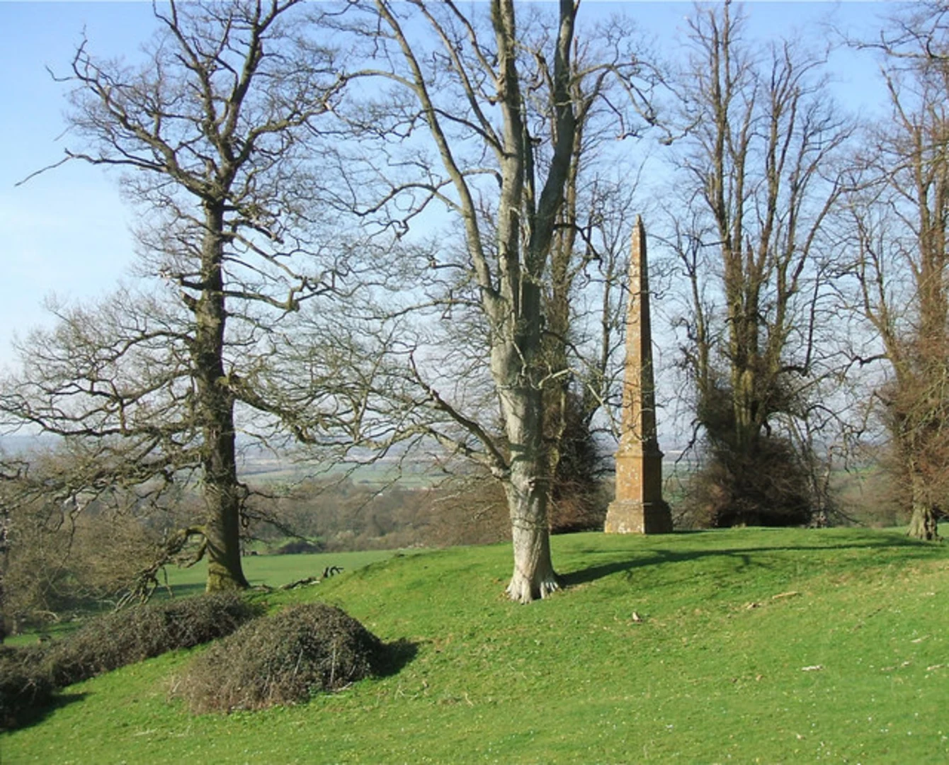 An image depicting the trail Edge Hill and its surrounding area.