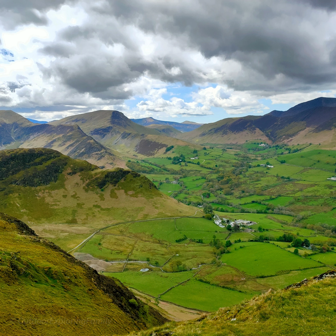 An image depicting the trail Catbells Circular with Derwentwater Boat Crossing and its surrounding area.