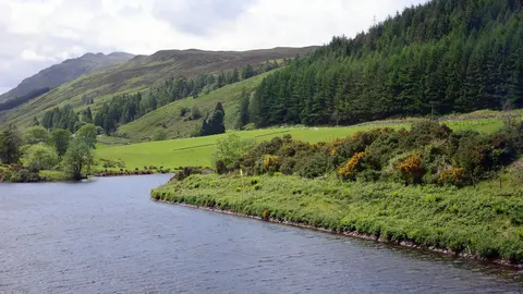 An image depicting the trail Great Glen Way and its surrounding area.