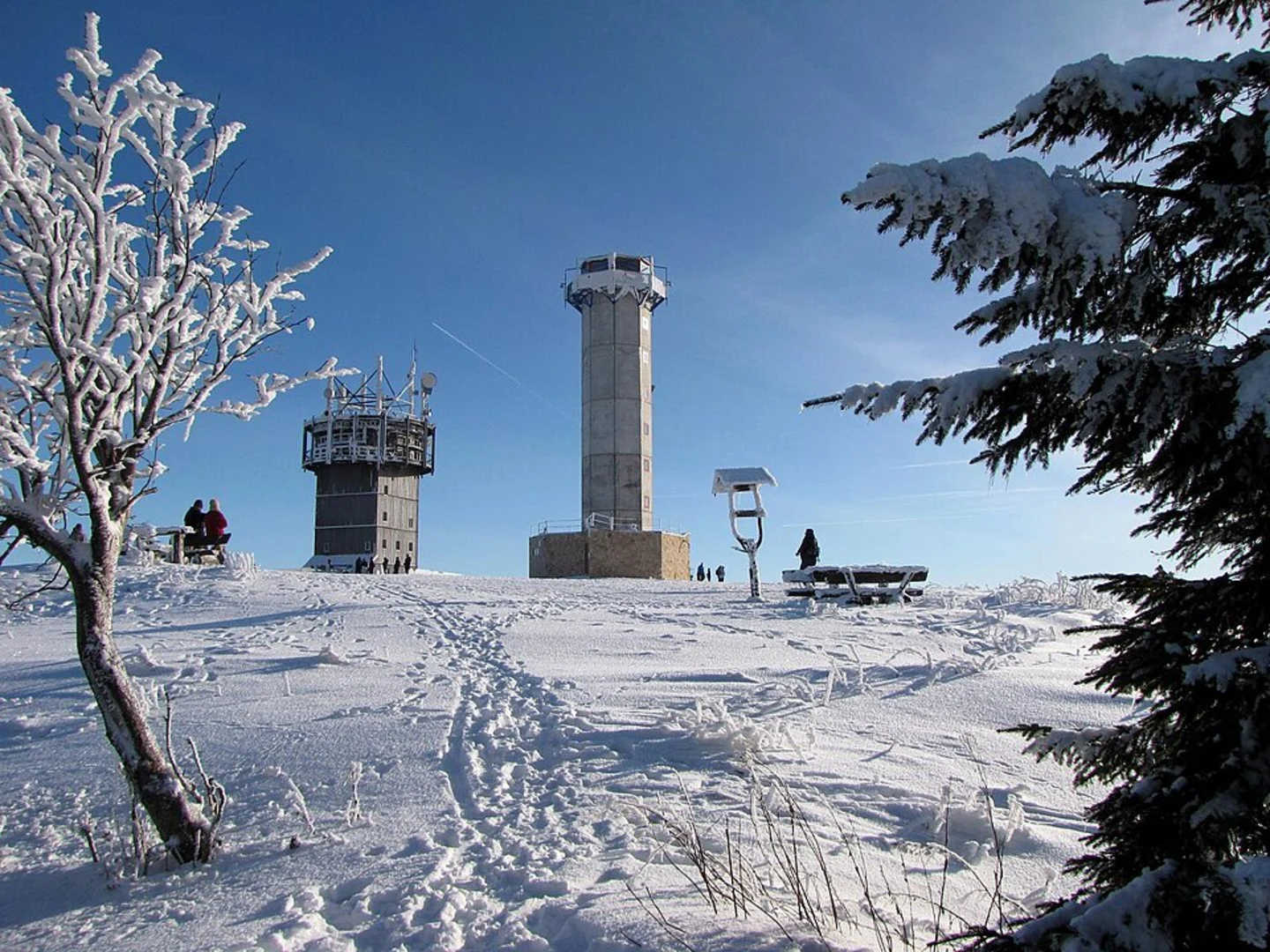 An image depicting the trail Schneekopf Loop Via Porta and its surrounding area.