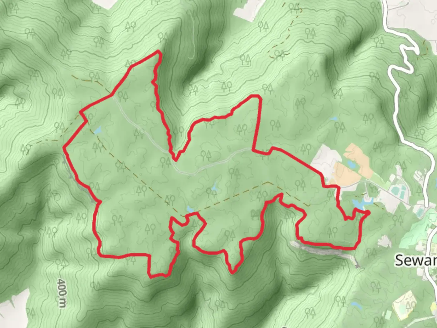 An image depicting the trail Sewanee Trail and Perimeter Loop Trail and its surrounding area.