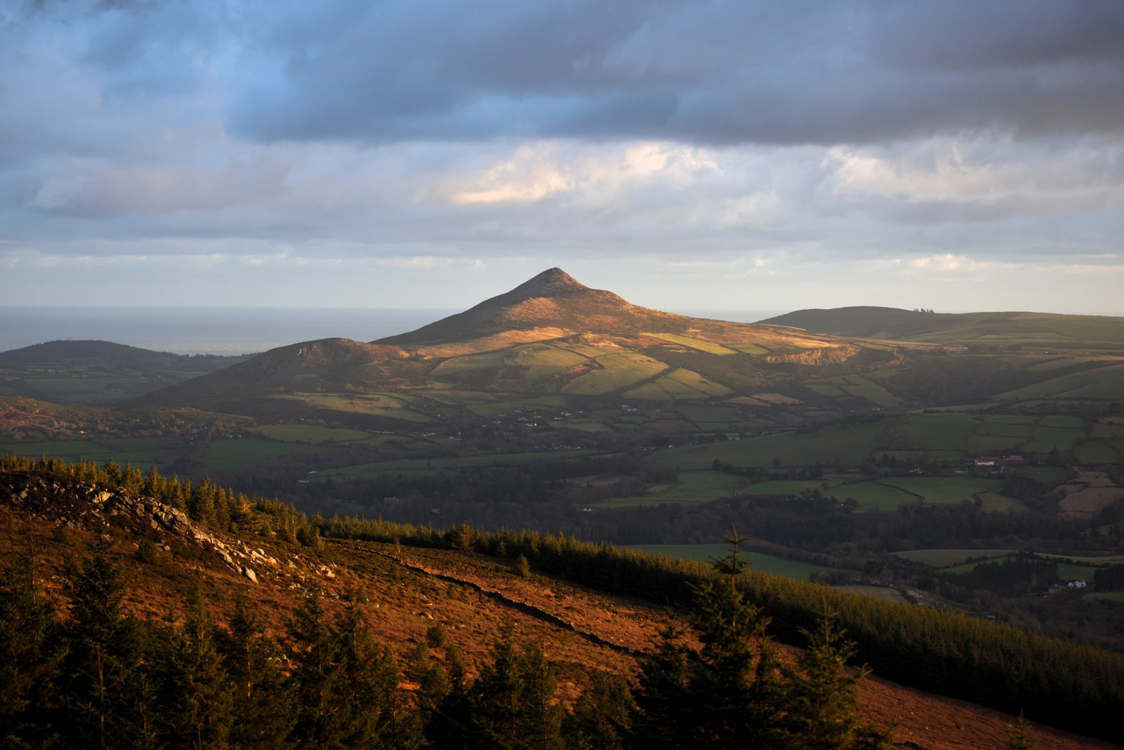 An image depicting the trail The Sugar Loaf Trail and its surrounding area.