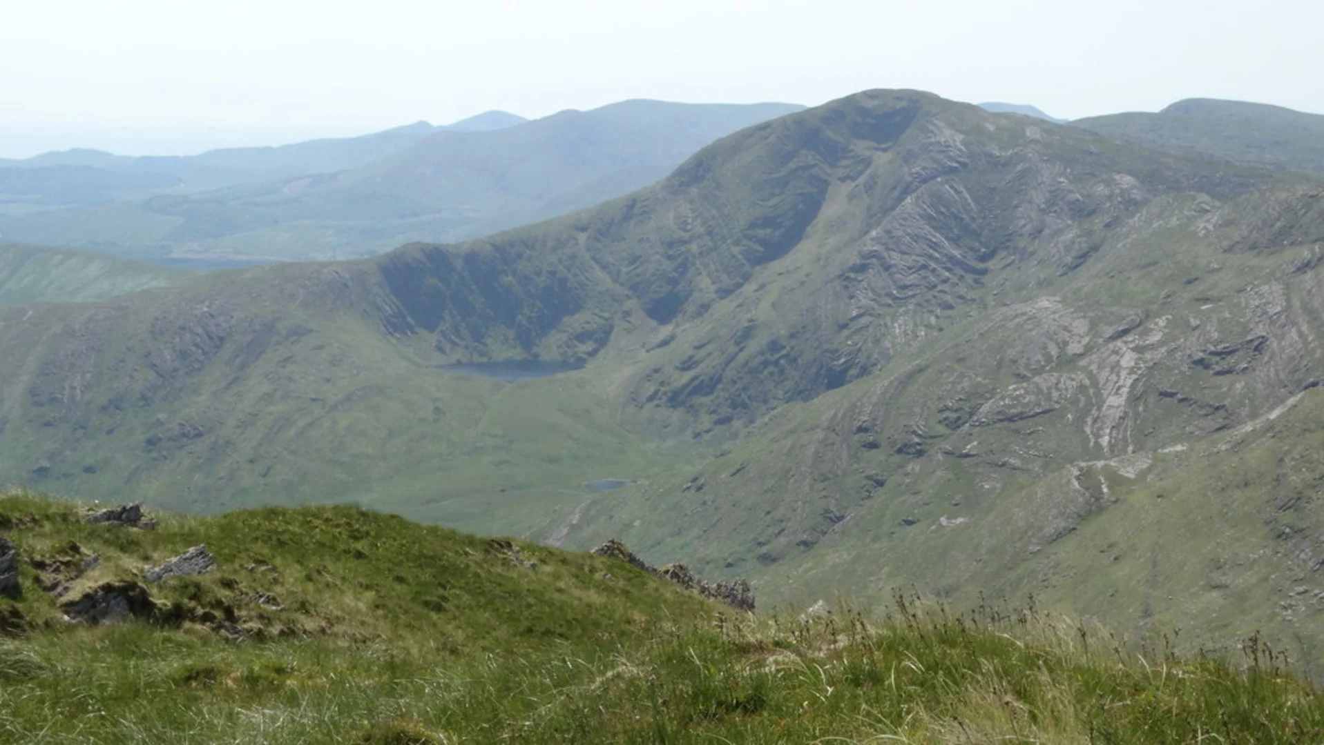 An image depicting the trail Finnararagh and Coomnacronia Loop and its surrounding area.