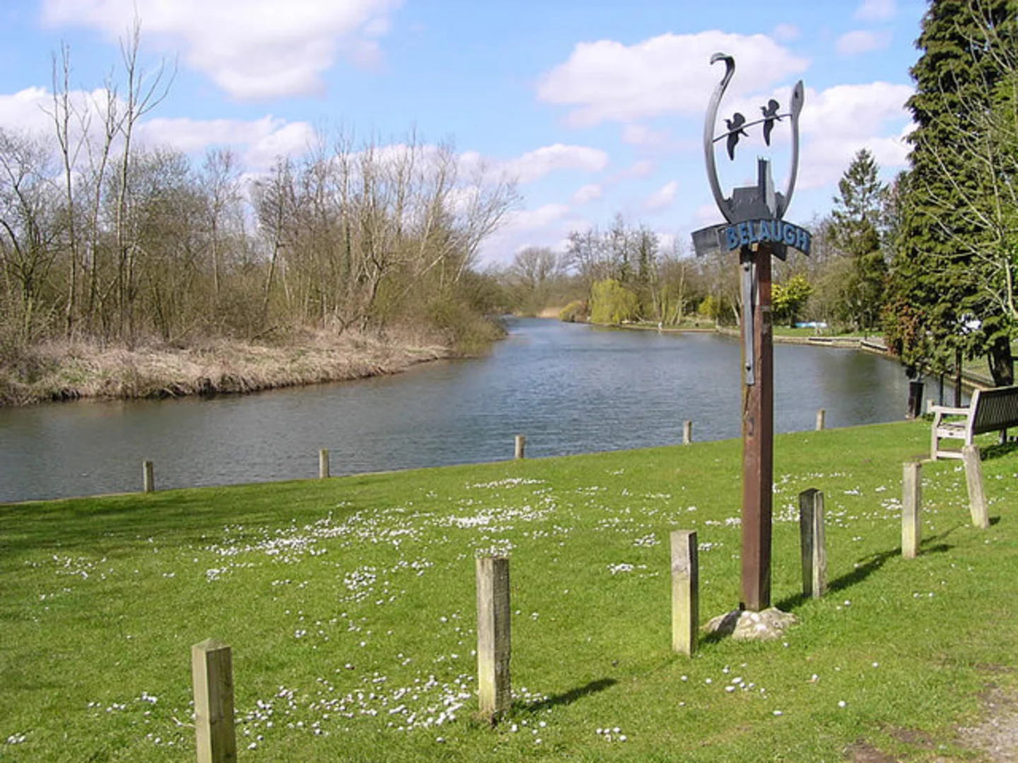 An image depicting the trail Belaugh Green and its surrounding area.