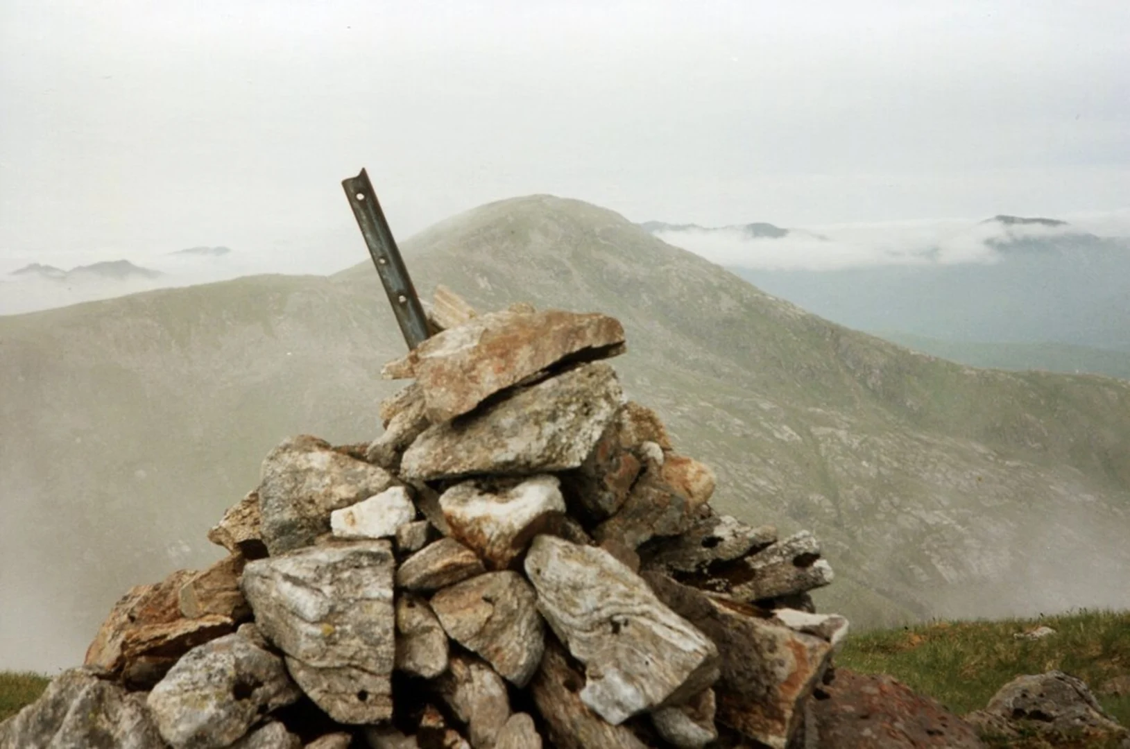An image depicting the trail Sgurr Thuilm Loop from Glen Finnan and its surrounding area.