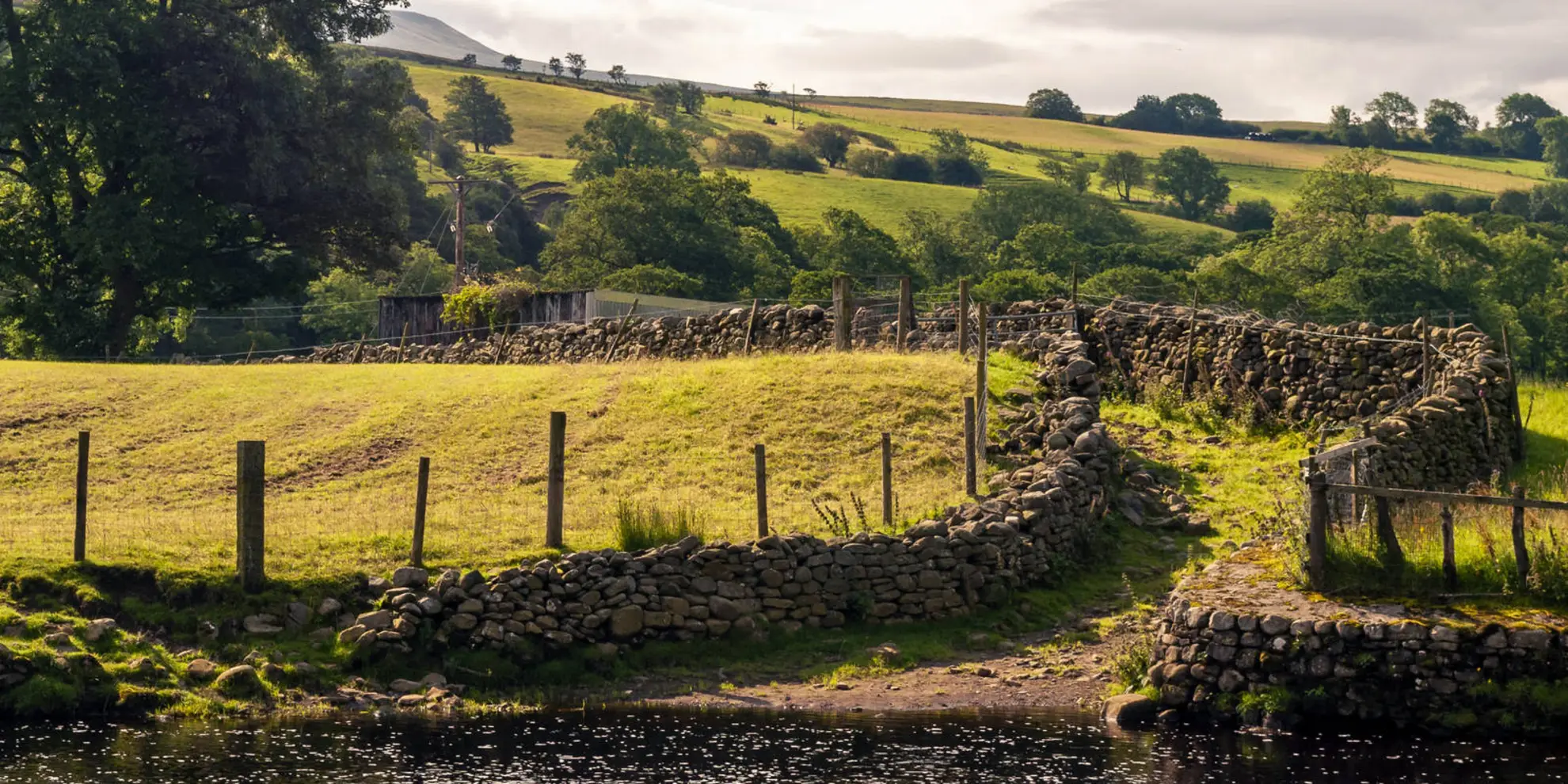 An image depicting the trail Garsdale - Rawtheydale - Cautley - Low Haygarth and West Baugh Fell and its surrounding area.