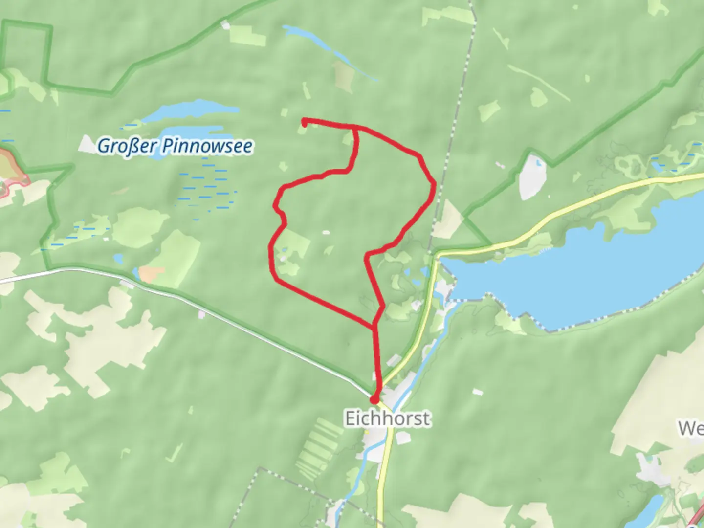 An image depicting the trail Silkebuche via Gruener Punkt and its surrounding area.