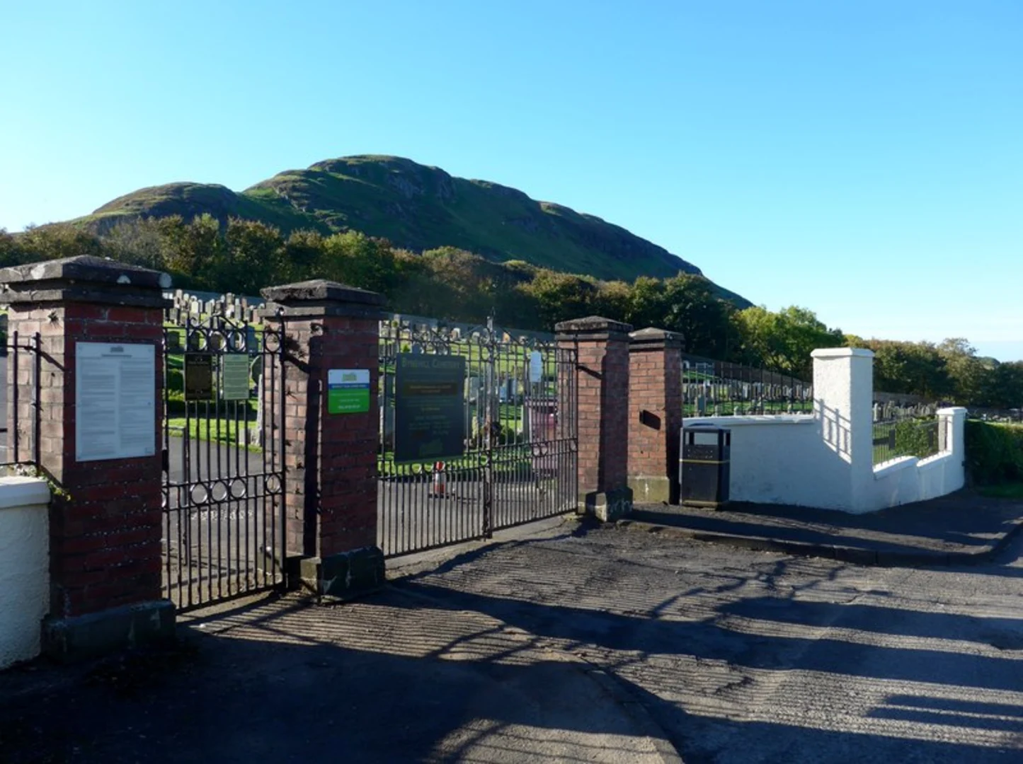 An image depicting the trail Byne, Fell, Grey and Pinbain Hill Loop from Girvan and its surrounding area.
