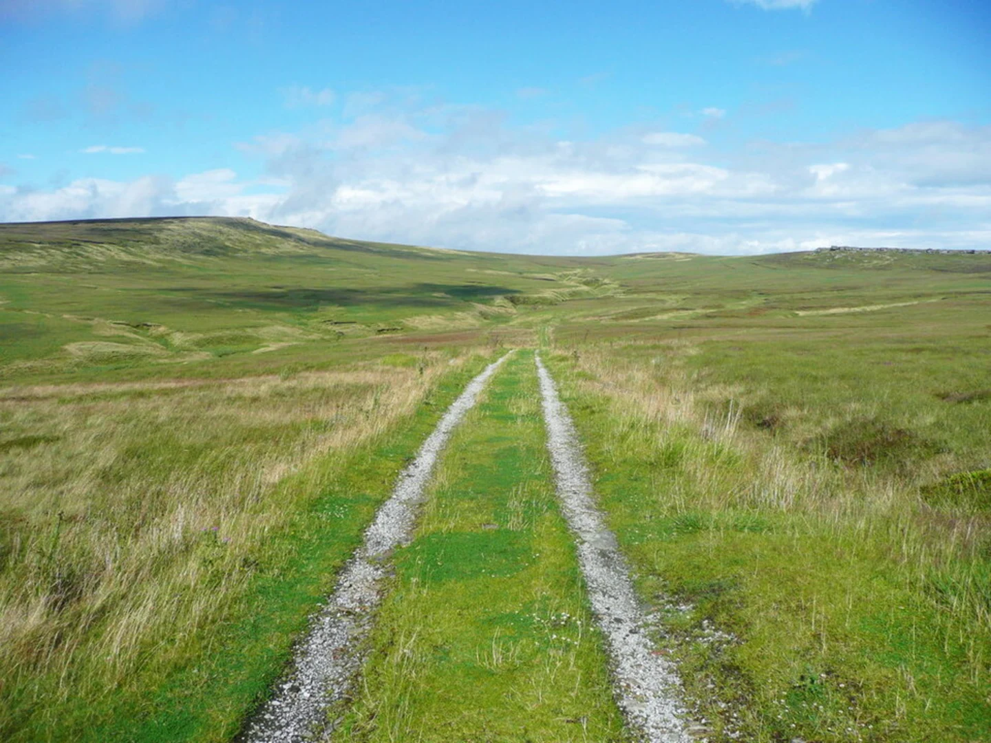 An image depicting the trail Boulsworth Hill Loop and its surrounding area.
