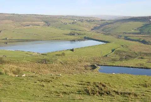 Mill Pond, Castleshaw Reservoir and Rigodunum Roman Fort Loop