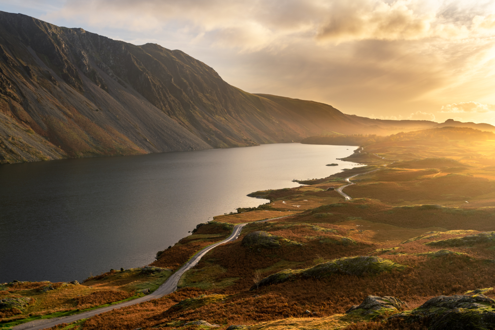 An image depicting the trail Red Pike - Wasdale and its surrounding area.