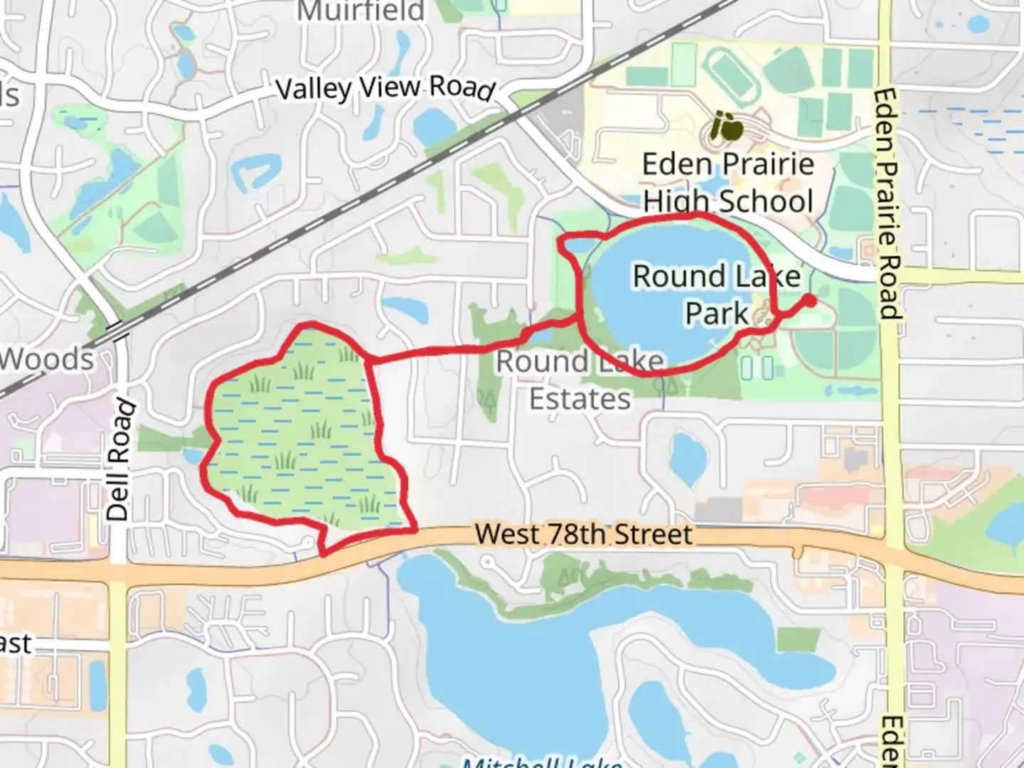 An image depicting the trail Round Lake Park Loop and its surrounding area.