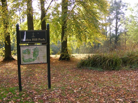 An image depicting the trail Hadden Hill Park and Corngreaves Nature Reserve Loop and its surrounding area.