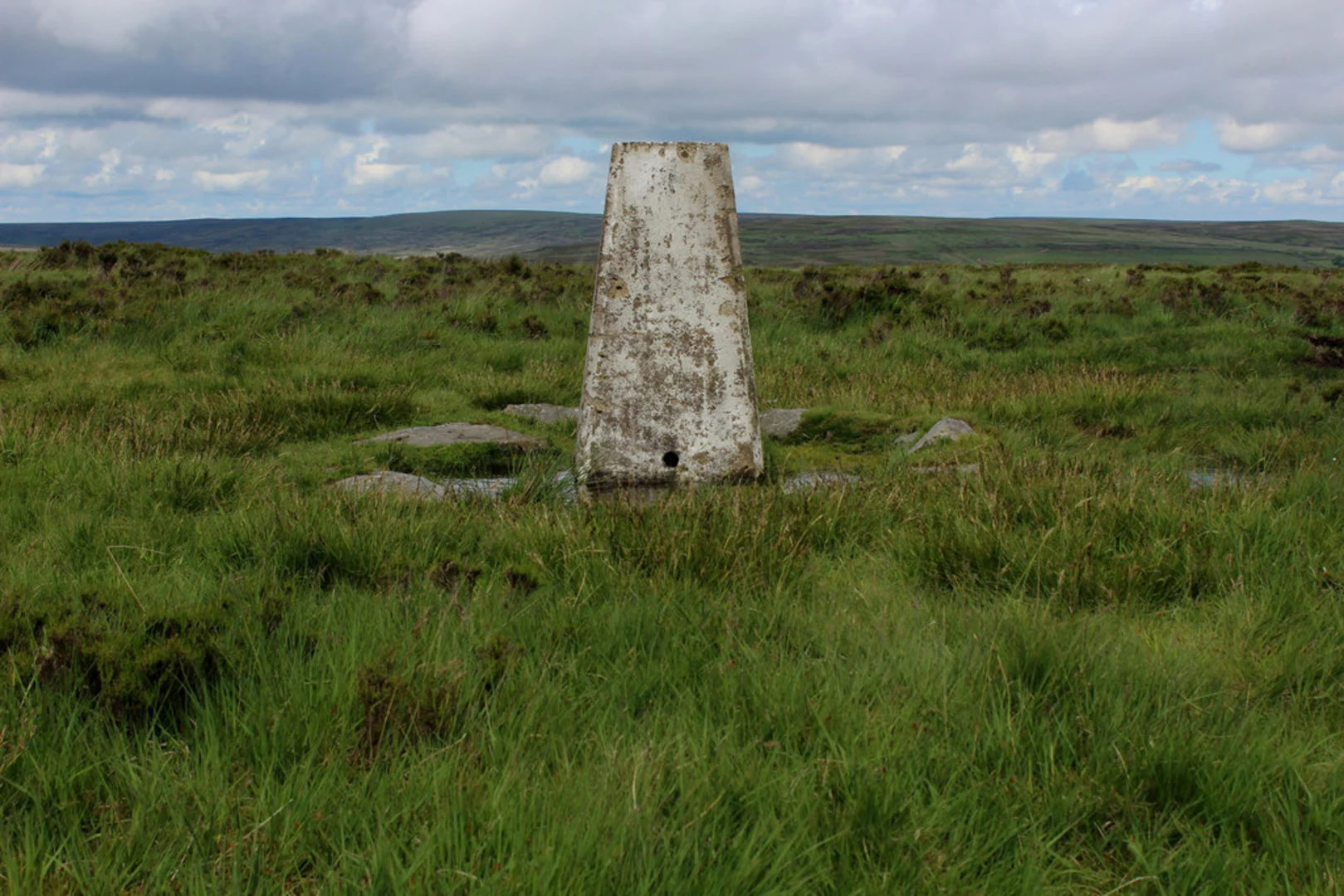 An image depicting the trail Crow Hill Standing Stones and Cairn Circle Walk and its surrounding area.