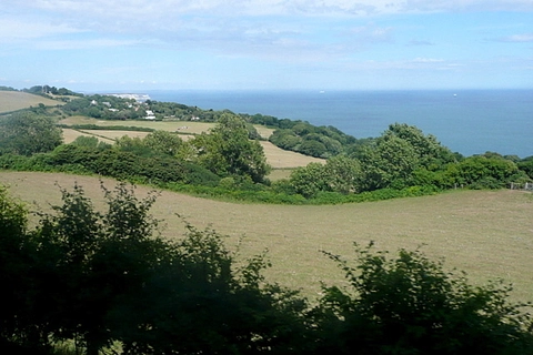 An image depicting the trail Devils Chimney Loop and its surrounding area.