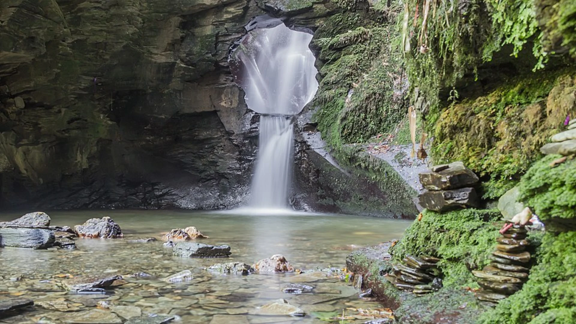 An image depicting the trail St Nectan's Waterfall Walk and its surrounding area.