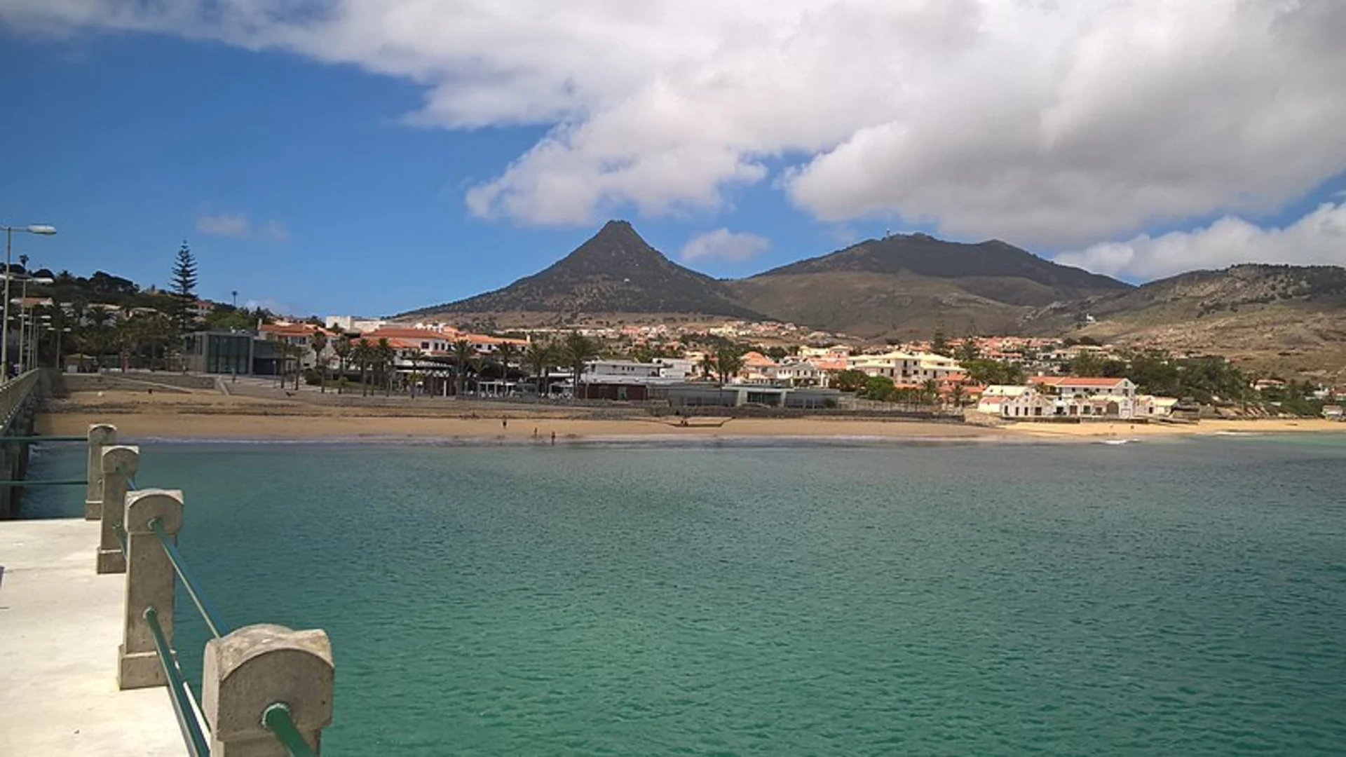 An image depicting the trail PS PR 1 - Vereda do Pico Branco e Terra Chã and its surrounding area.