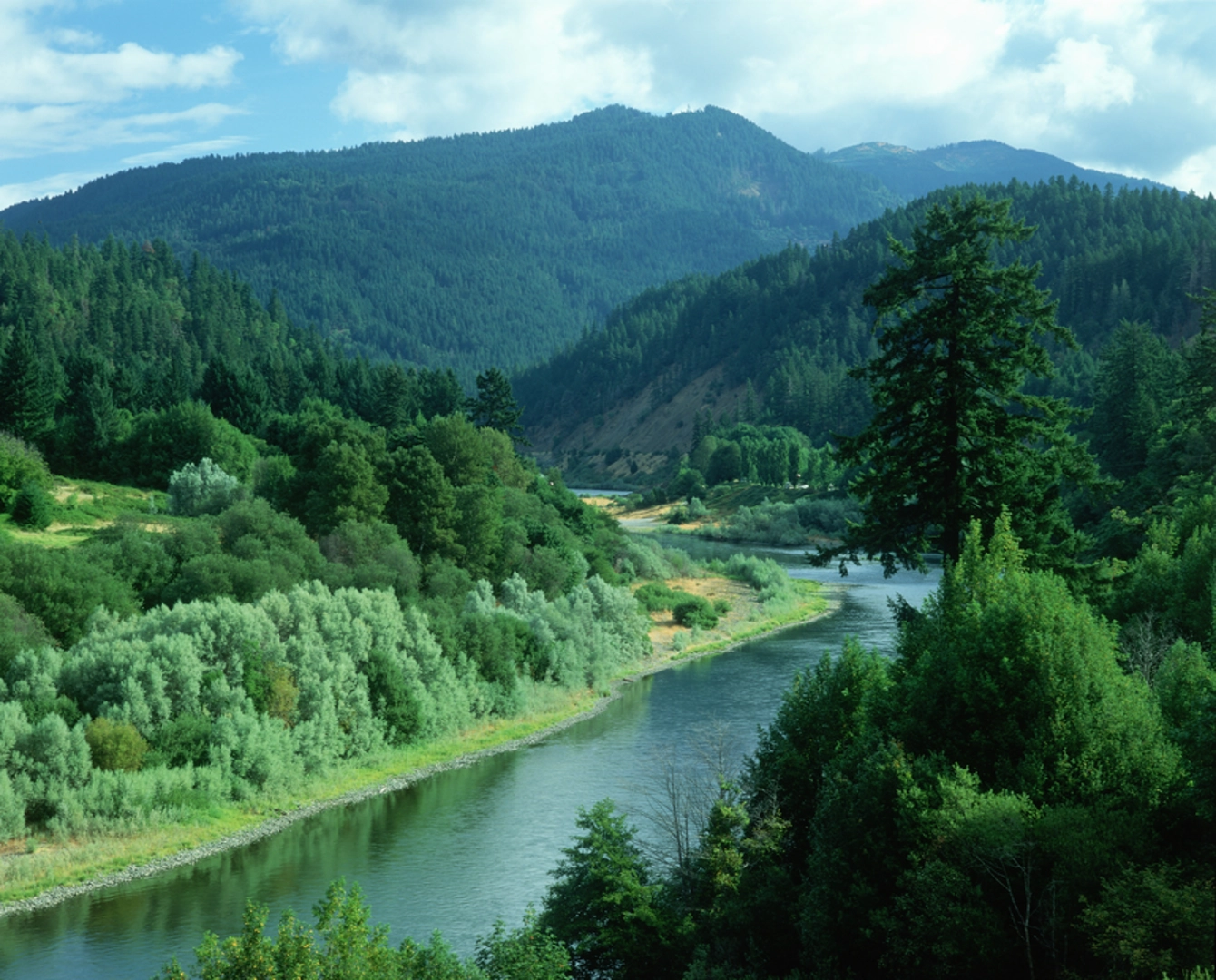 An image depicting the trail Devil's Backbone Trail and its surrounding area.