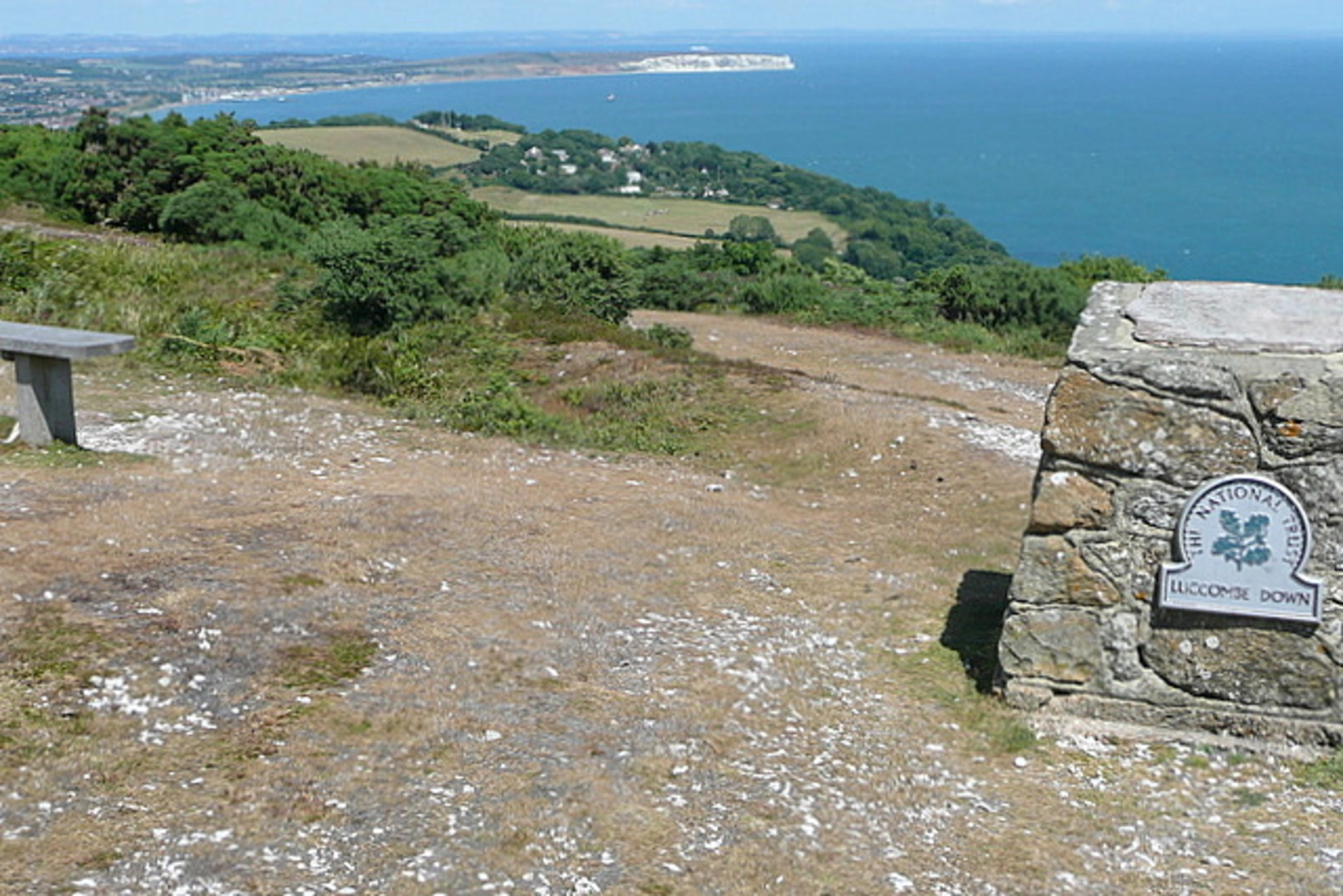 An image depicting the trail Vetnor Downs and Luccombe Down Loop and its surrounding area.