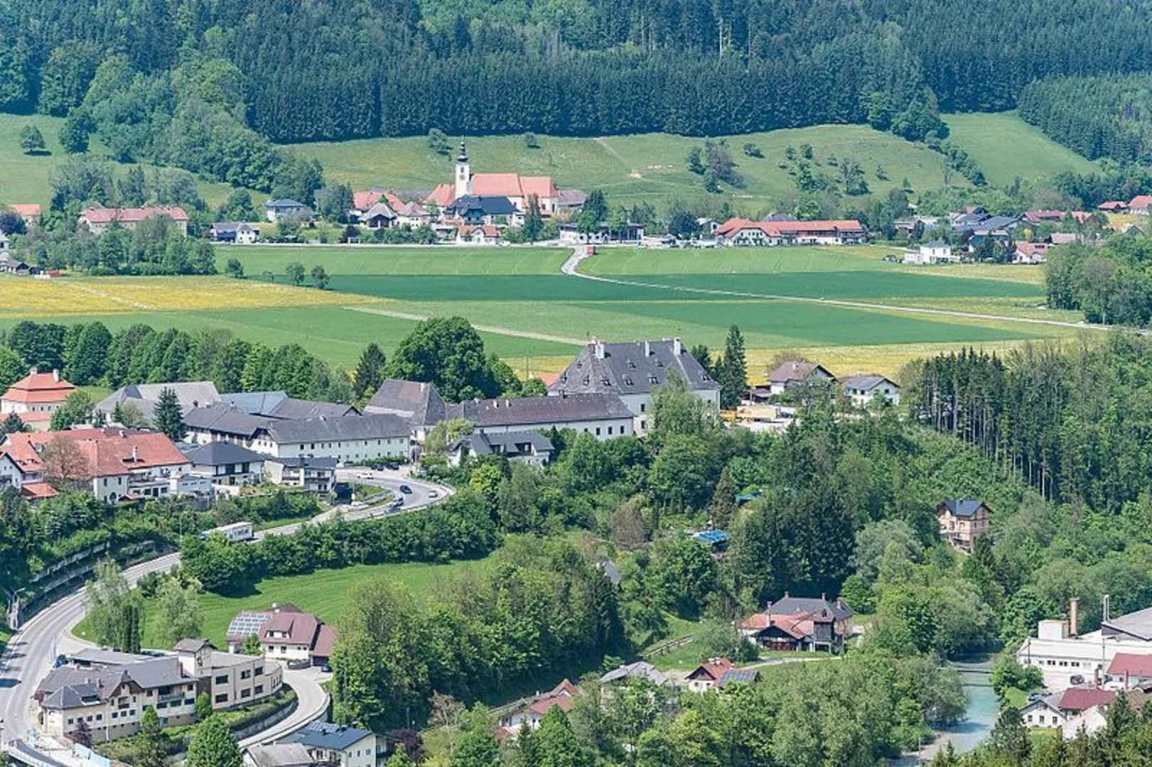 An image depicting the trail Moasenkögerl - Hamberg and its surrounding area.
