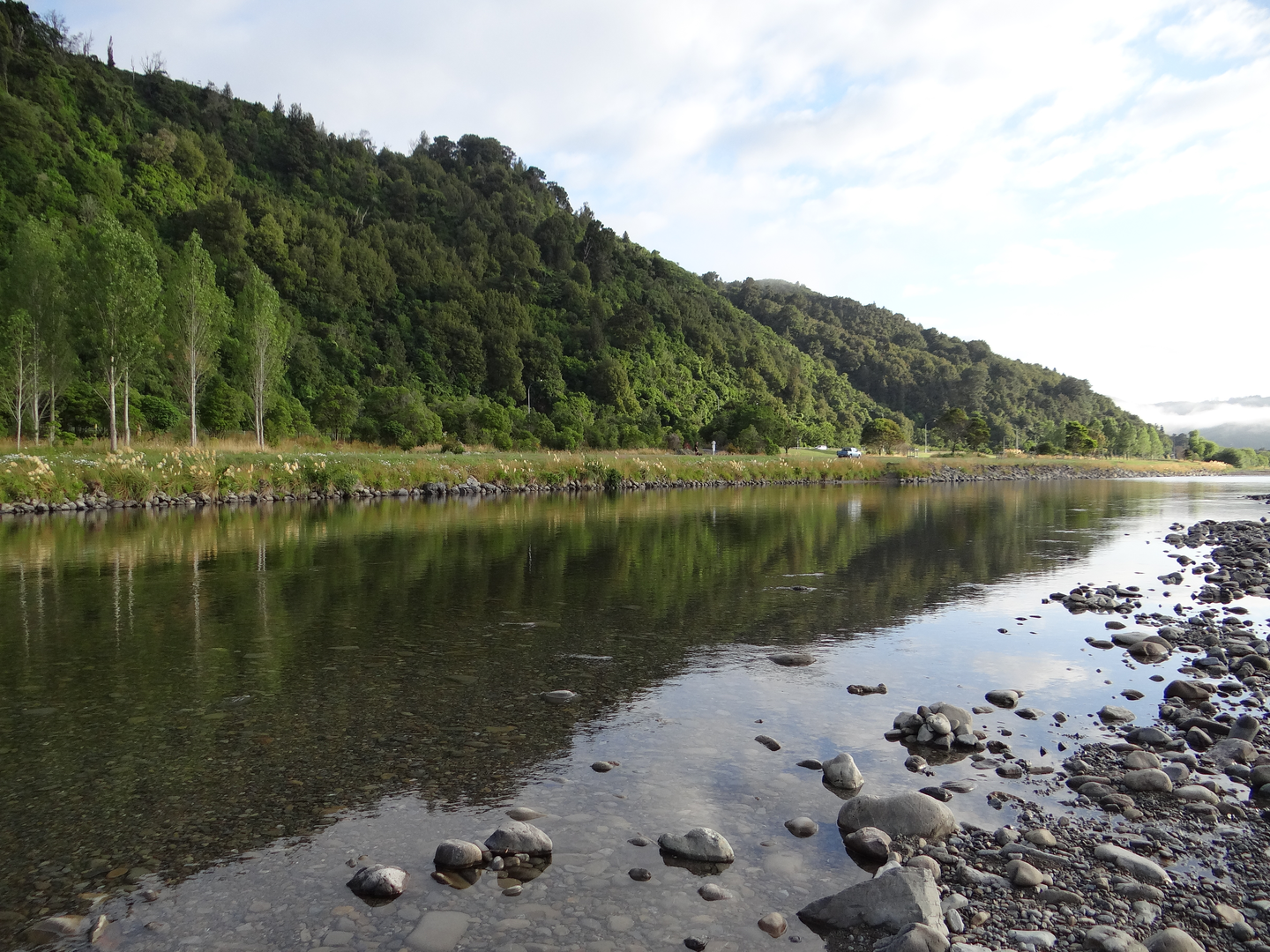 An image depicting the trail Hutt River Trail and its surrounding area.
